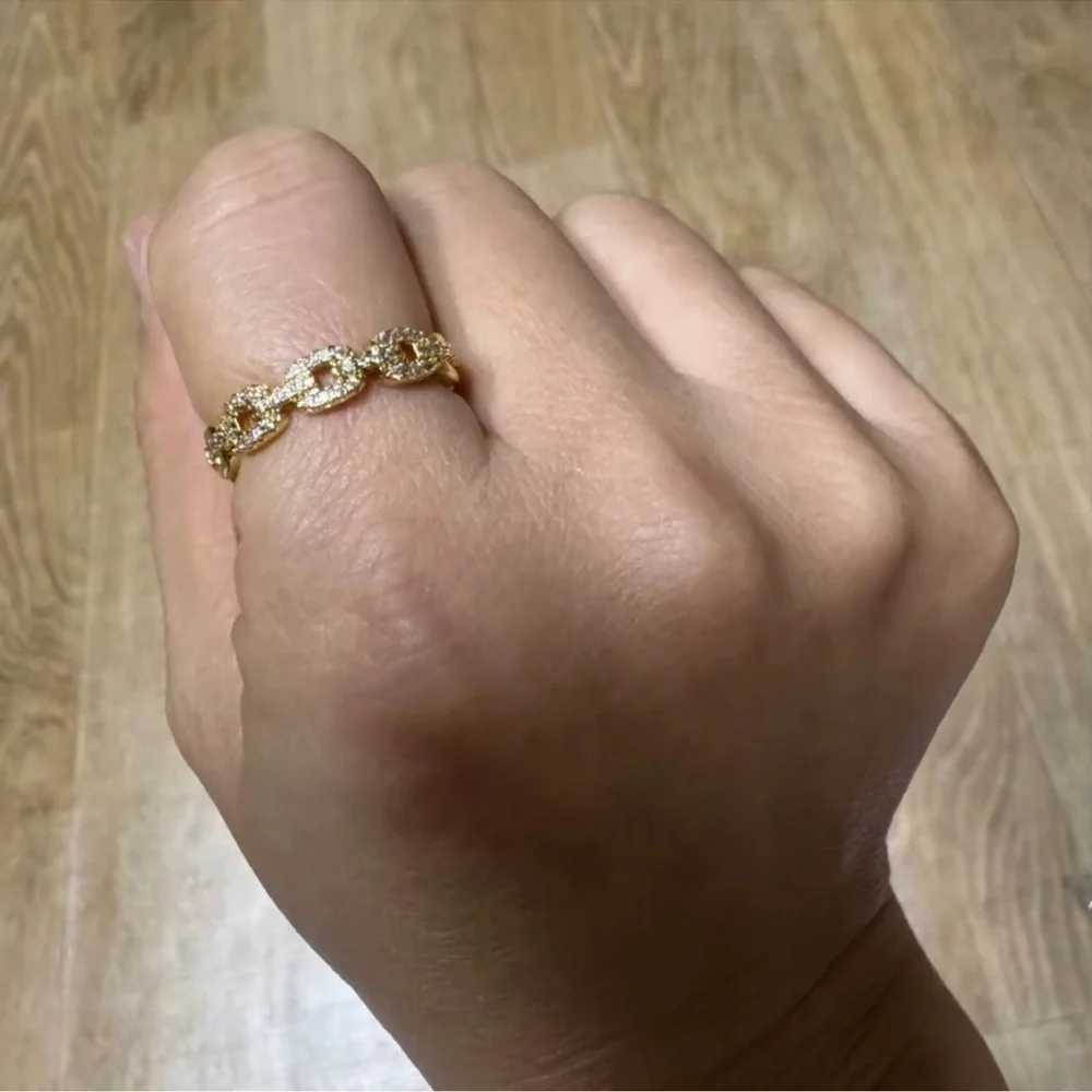 Elegant Gold Link Crystal Resizable Ring